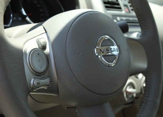 Nissan Sunny XL 2016 - Cần bán Nissan Sunny XL 2016, màu đen, giá thương lượng liên hệ với số điện thoại 