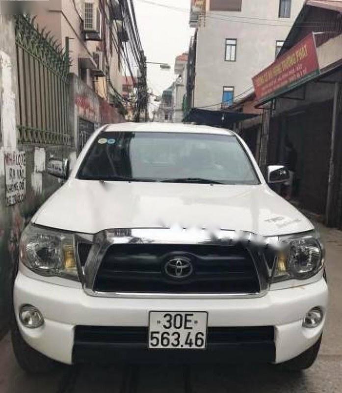 Toyota Tacoma 2005 - Cần bán Toyota Tacoma năm 2005, màu trắng, xe nhập, giá chỉ 475 triệu