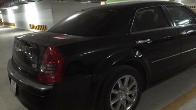 Chrysler 300C Limited 2010 - Bán Chrysler 300C Limited đời 2010, màu đen, nhập khẩu, giá siêu rẻ