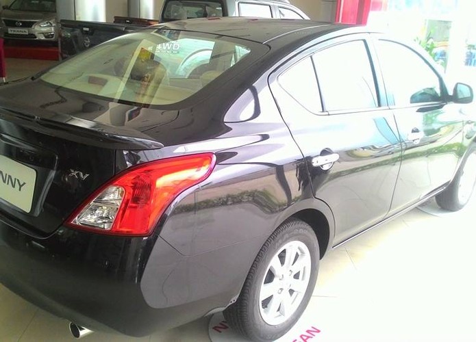 Nissan Sunny XL 2016 - Cần bán Nissan Sunny XL 2016, màu đen, giá thương lượng liên hệ với số điện thoại 