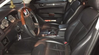 Chrysler 300C Limited 2010 - Bán Chrysler 300C Limited đời 2010, màu đen, nhập khẩu, giá siêu rẻ