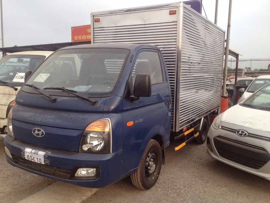 Hyundai H 100 2017 - Bán ô tô Hyundai H 100 sản xuất 2017, màu xanh lam, giá chỉ 325 triệu, giảm giá tốt
