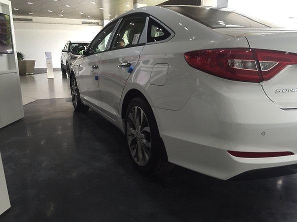 Hyundai Sonata   2.0AT 2017 - Bán xe Hyundai Sonata 2.0AT đời 2017, màu trắng - LH 0933860011