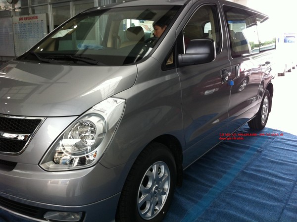 Hyundai Grand Starex 2017 - Bán Hyundai Grand Starex đời 2017, màu xám (ghi), nhập khẩu nguyên chiếc, giảm giá đặc biệt