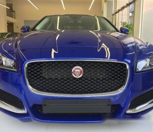 Jaguar XF 2018 - Cần bán xe Jaguar XF Pure 2017 - giá xe 2018 màu xanh, màu đen - 0918842662 xe giao ngay