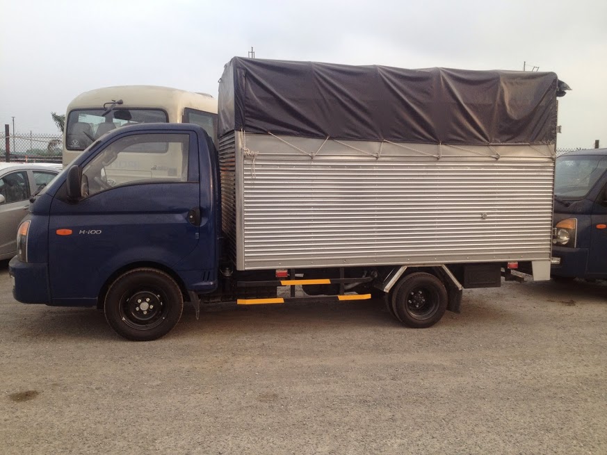 Hyundai H 100 2017 - Bán ô tô Hyundai H 100 sản xuất 2017, màu xanh lam, giá chỉ 325 triệu, giảm giá tốt