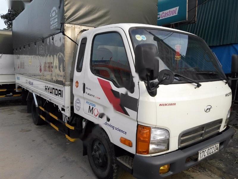 Hyundai Gold 2004 - Bán Hyundai Gold đời 2004, màu trắng, nhập khẩu nguyên chiếc