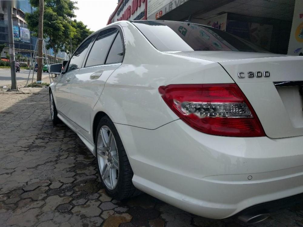 Mercedes-Benz C300 AMG 2010 - Bán xe Mercedes C300 AMG đời 2010, màu trắng, giá tốt