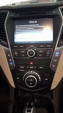 Hyundai Santa Fe 4WD 2016 - Cần bán lại xe Hyundai Santa Fe 4WD đời 2016, màu trắng