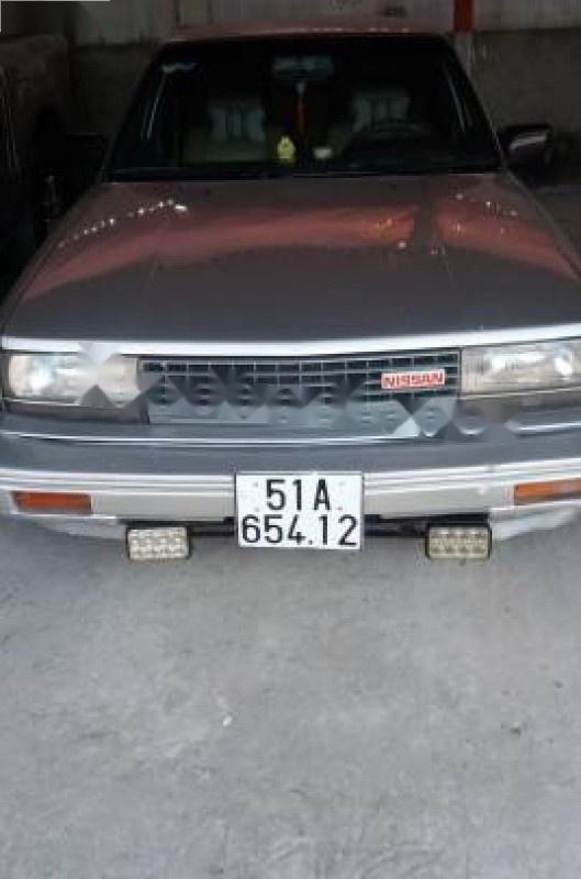 Nissan Bluebird 1990 - Bán Nissan Bluebird năm 1990, màu bạc, nhập khẩu, 45tr