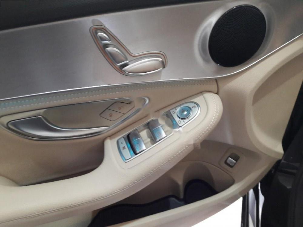 Mercedes-Benz C200 2016 - Cần bán xe Mercedes C200 đời 2016, màu đen