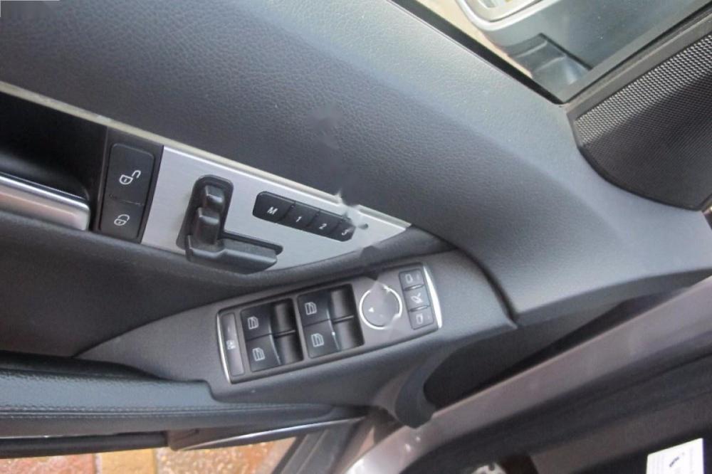 Mercedes-Benz C300  AMG 2011 - Bán ô tô Mercedes C300 AMG đời 2011, màu xám, giá tốt