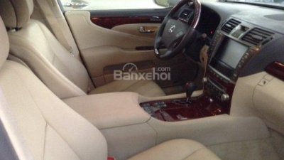 Lexus LS 460 2011 - Cần bán Lexus LS 460 đời 2011, màu vàng, nhập khẩu nguyên chiếc