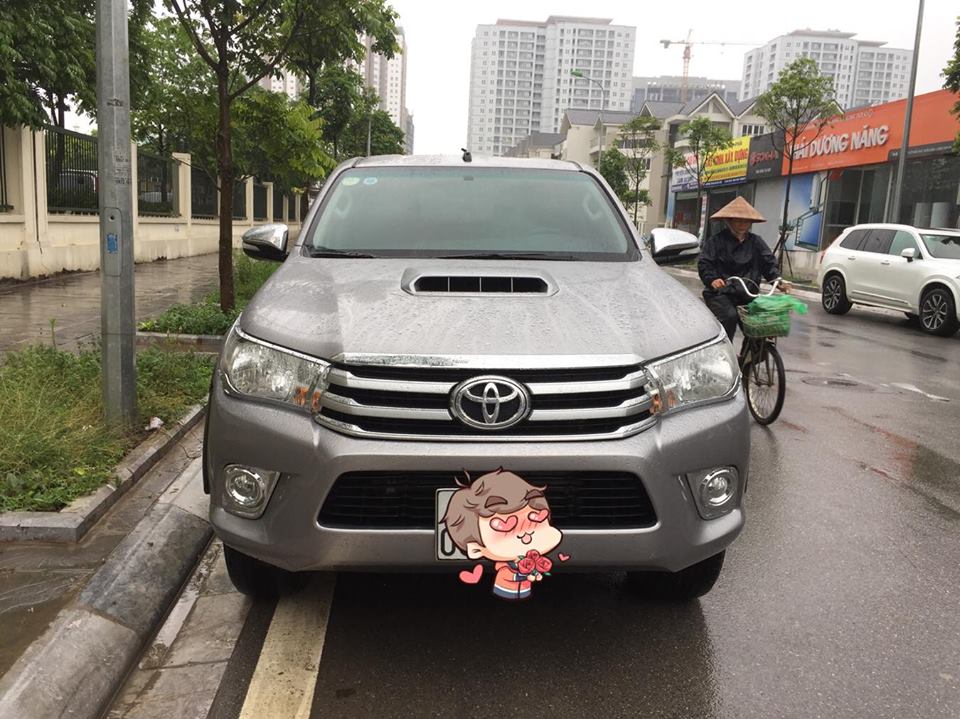 Toyota Hilux G 2015 - Bán Toyota Hilux đời 2014, màu bạc, máy dầu, xe nhập, bao test toàn quốc. Lh 0942 596 555