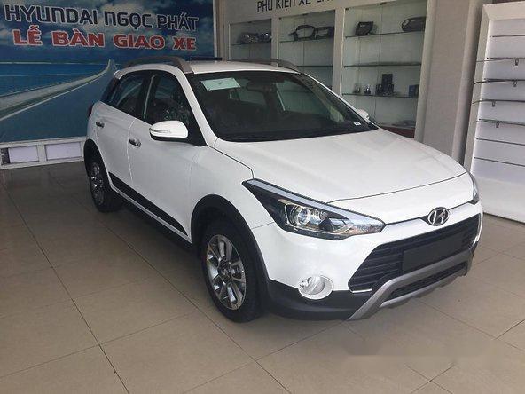 Hyundai i20 Active 2017 - Cần bán Hyundai i20 Active đời 2017, màu trắng