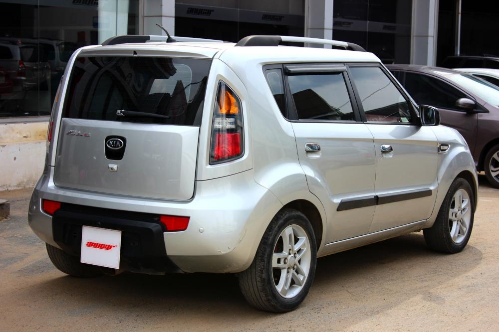 Kia Soul 4U 1.6AT 2008 - Bán Kia Soul 4U 1.6AT đời 2008, màu bạc, nhập khẩu, 385tr, kiểu dáng thân thiện