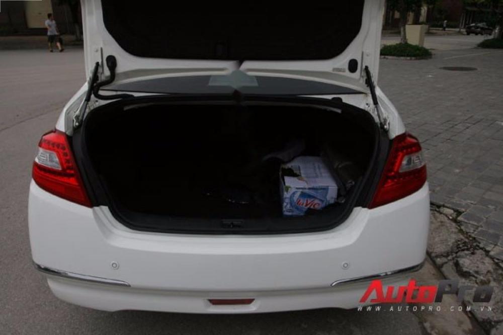 Nissan Teana 2.0AT 2010 - Bán Nissan Teana 2.0 năm 2010, màu trắng, nhập khẩu  