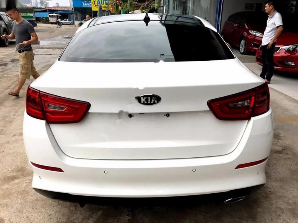 Kia Optima AT 2015 - Cần bán gấp Kia Optima AT đời 2015, màu trắng, xe nhập chính chủ
