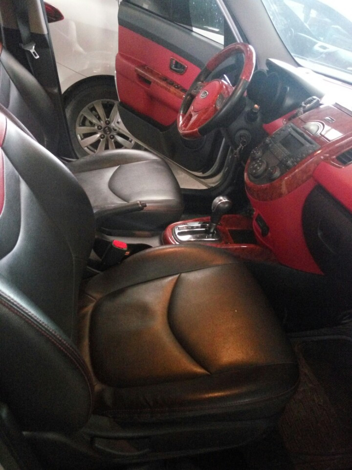 Kia Soul 4U 2008 - Cần bán xe Kia Soul 4U1.6AT, Sx 2008 đăng ký 2009, màu bạc, xe nhập