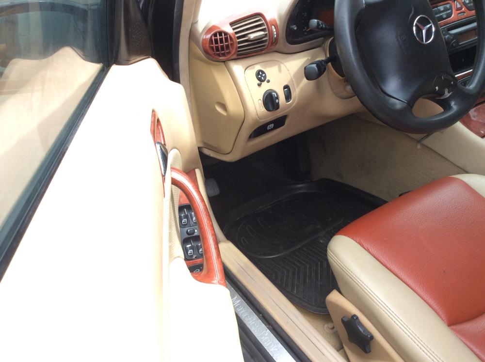 Mercedes-Benz C200 2001 - Cần bán lại xe Mercedes-Benz C200 đời 2001, màu đen