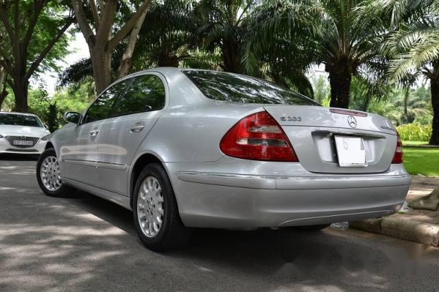 Mercedes-Benz E200   2004 - Bán Mercerdes E200 SX 2004, ĐKLĐ 2006, xe đi được 86.000km