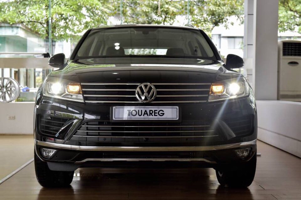 Volkswagen Touareg GP 2014 - VW Việt Nam bán Volkswagen Touareg GP đời 2014, màu đen, xe nhập mới 100%, cam kết giá tốt. LH Hương: 0902.608.293
