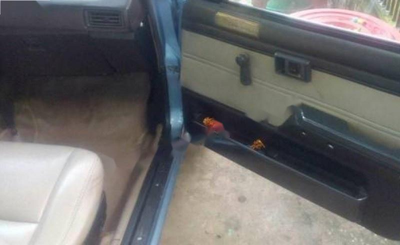 Toyota Corolla 1990 - Bán Toyota Corolla sản xuất 1990, màu xanh lam, xe nhập số sàn