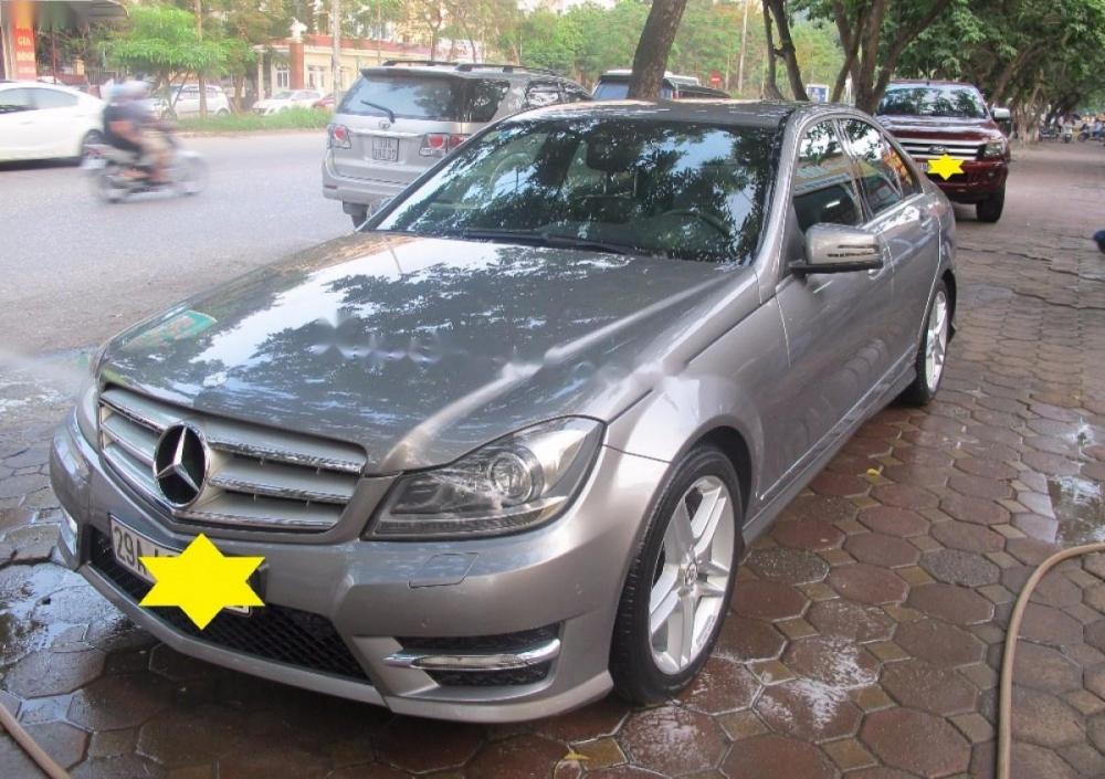 Mercedes-Benz C300  AMG 2011 - Bán ô tô Mercedes C300 AMG đời 2011, màu xám, giá tốt