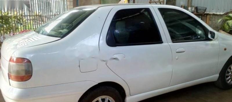 Fiat Siena 2002 - Bán Fiat Siena đời 2002, màu trắng xe gia đình