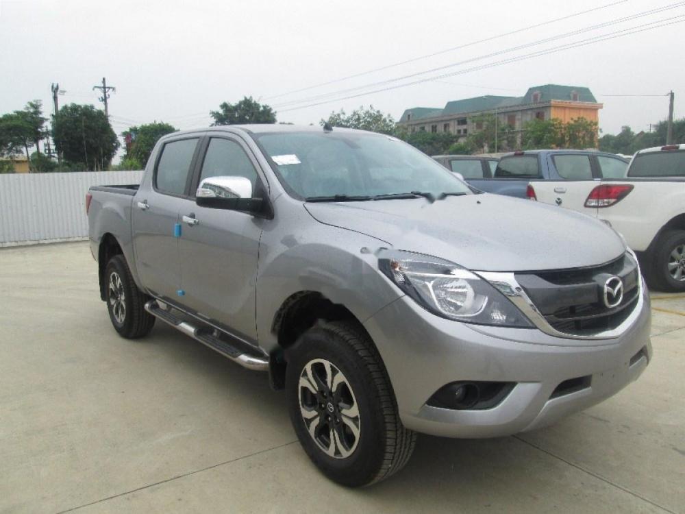Mazda BT 50 2.2L AT 2WD 2017 - Cần bán xe Mazda BT 50 2.2L AT 2WD 2017, màu bạc, xe nhập giá cạnh tranh
