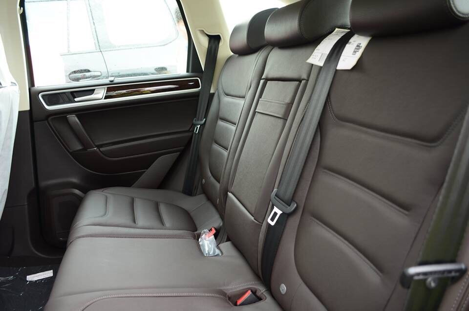 Volkswagen Touareg GP 2014 - VW Việt Nam bán Volkswagen Touareg GP đời 2014, màu đen, xe nhập mới 100%, cam kết giá tốt. LH Hương: 0902.608.293