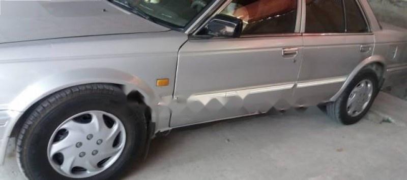 Nissan Bluebird 1990 - Bán Nissan Bluebird năm 1990, màu bạc, nhập khẩu, 45tr