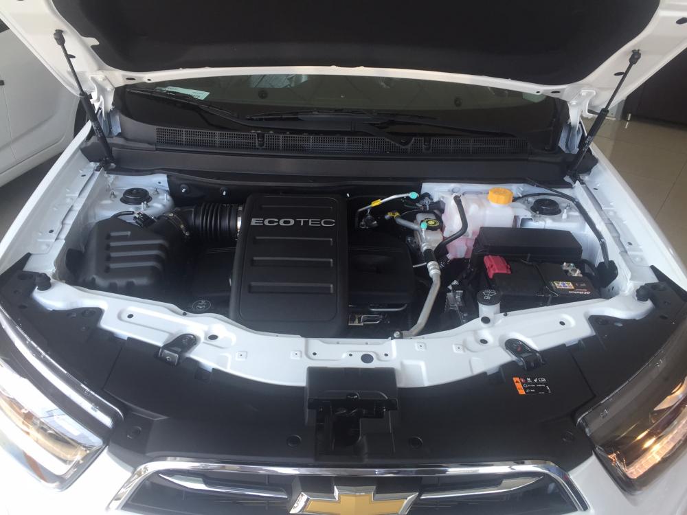 Chevrolet Captiva LTZ 2017 - Bán Chevrolet Captiva LTZ đời 2017, màu trắng