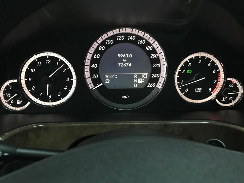 Mercedes-Benz E300 2010 - Chính chủ bán xe Mercedes E300 Model 2010, màu đen
