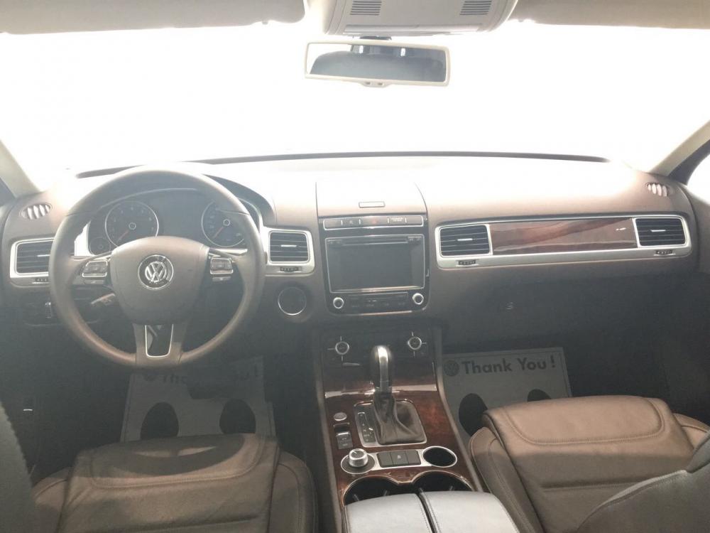 Volkswagen Touareg GP 2014 - VW Việt Nam bán Volkswagen Touareg GP đời 2014, màu đen, xe nhập mới 100%, cam kết giá tốt. LH Hương: 0902.608.293