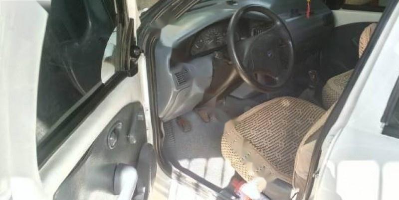 Fiat Siena 2002 - Bán Fiat Siena đời 2002, màu trắng xe gia đình