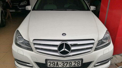 Mercedes-Benz C200   2.0 AT  2011 - Cần bán Mercedes 2.0 AT đời 2011, 850 triệu