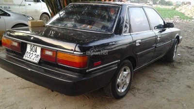 Toyota Crown 1989 - Cần bán xe Toyota Crown sản xuất 1989, màu đen, xe nhập, giá chỉ 75 triệu