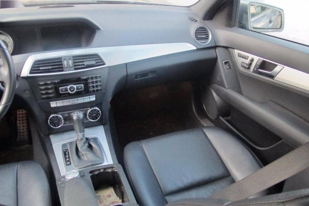 Mercedes-Benz C300  AMG 2011 - Bán ô tô Mercedes C300 AMG đời 2011, màu xám, giá tốt