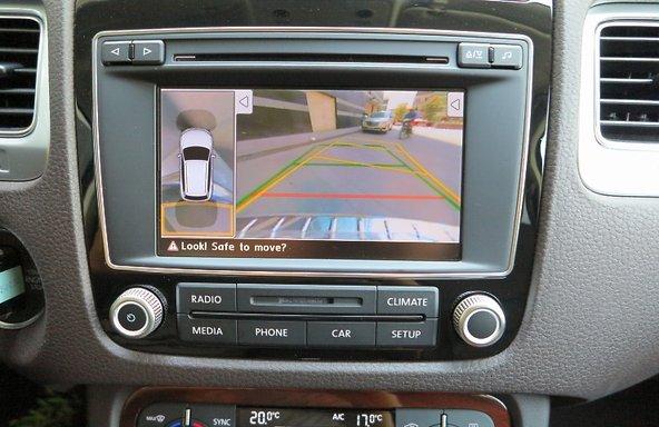 Volkswagen Touareg GP 2014 - Xe nhập Đức Volkswagen Touareg GP đời 2014, màu bạc, cam kết giá tốt nhất thị trường. LH Hương: 0902.608.293
