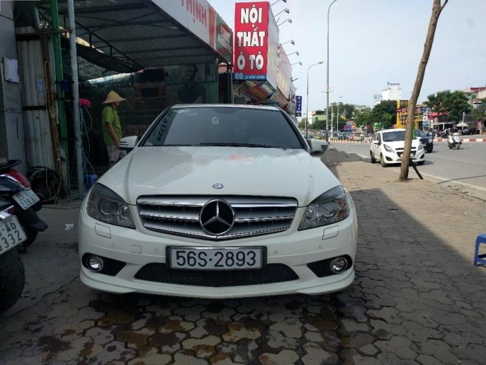 Mercedes-Benz C300 AMG 2010 - Bán xe Mercedes C300 AMG đời 2010, màu trắng, giá tốt