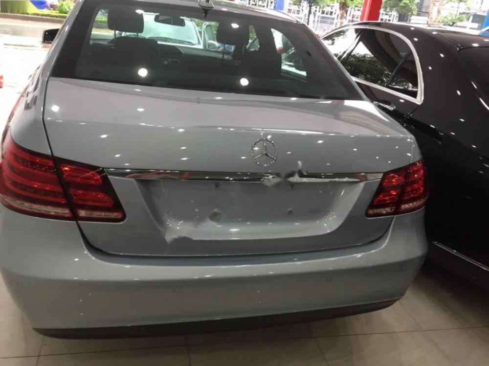 Mercedes-Benz E200 2013 - Cần bán gấp Mercedes E200 đời 2013, màu xám