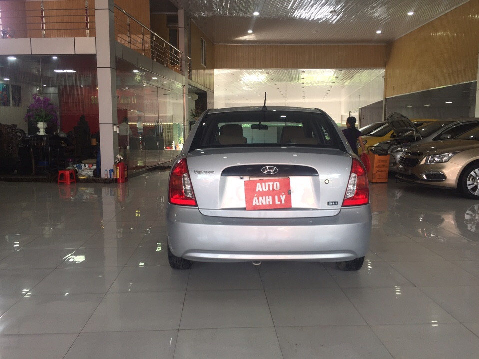 Hyundai Verna 2008 - Cần bán Hyundai Verna đời 2008, màu bạc, nhập khẩu