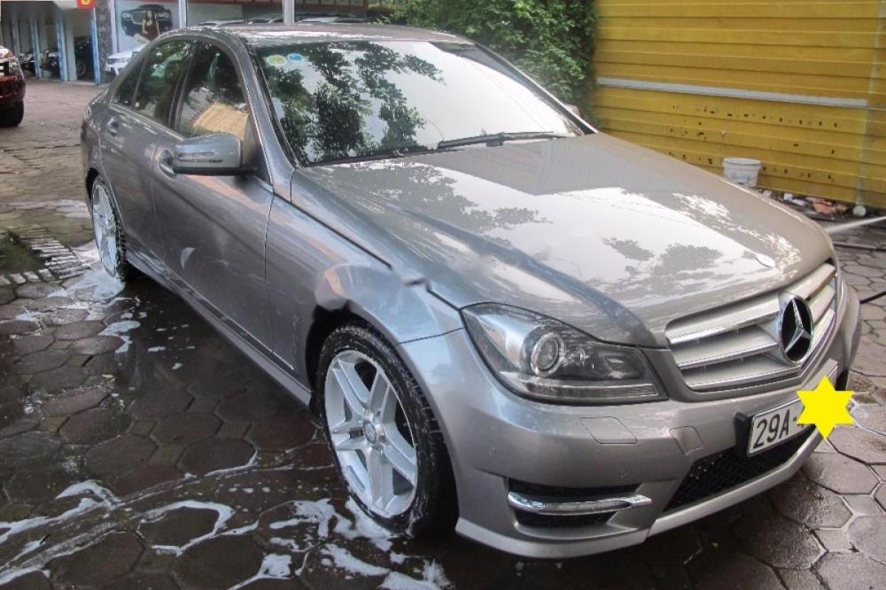 Mercedes-Benz C300  AMG 2011 - Bán ô tô Mercedes C300 AMG đời 2011, màu xám, giá tốt