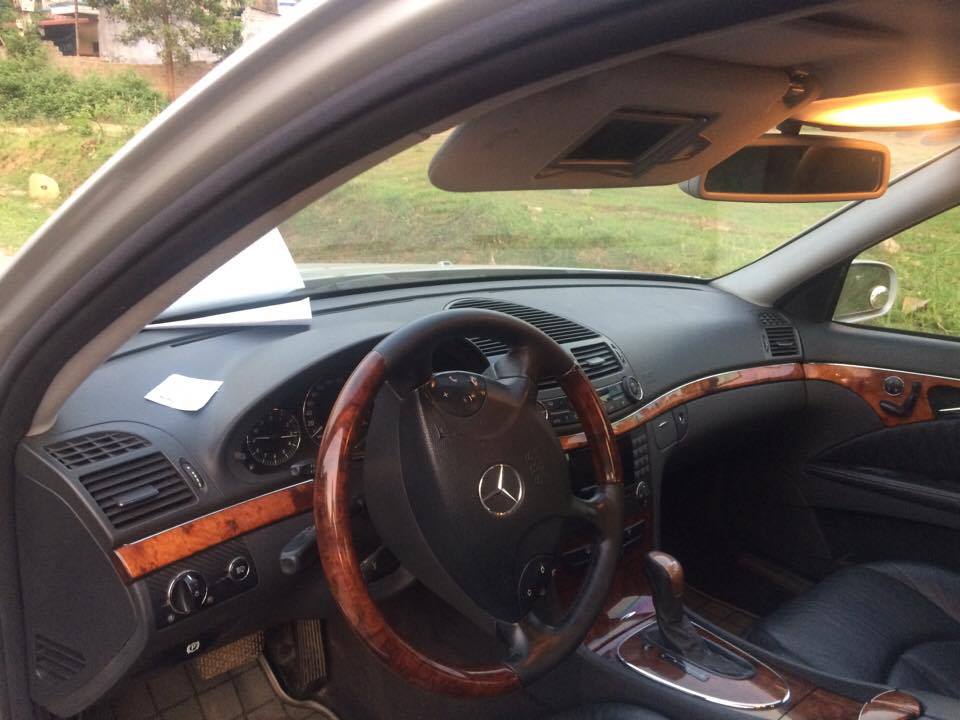 Mercedes-Benz E240 2003 - Cần bán xe Mercedes đời 2003, màu bạc