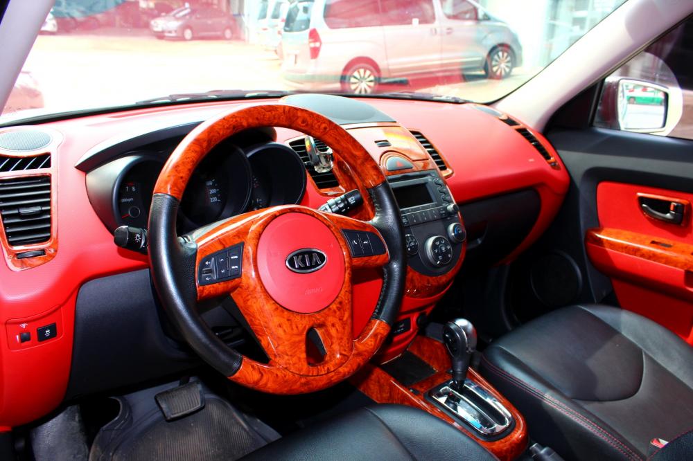 Kia Soul 4U 1.6AT 2008 - Bán Kia Soul 4U 1.6AT đời 2008, màu bạc, nhập khẩu, 385tr, kiểu dáng thân thiện