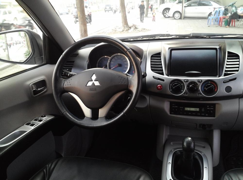 Mitsubishi Triton GLS 2009 - Bán xe Mitsubishi Triton GLS nhập Thái Lan, số sàn, máy dầu, màu ghi bạc, SX: Cuối 2009