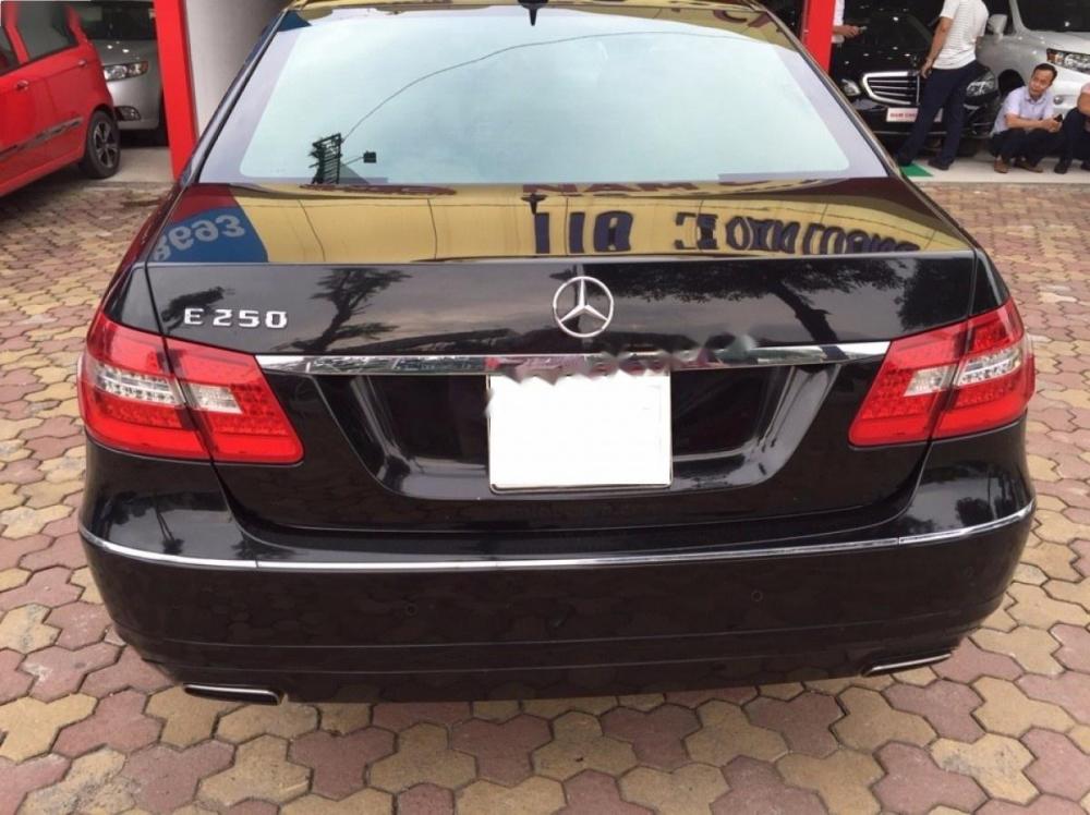 Mercedes-Benz E250 2010 - Cần bán xe Mercedes E250 đời 2010, màu đen như mới