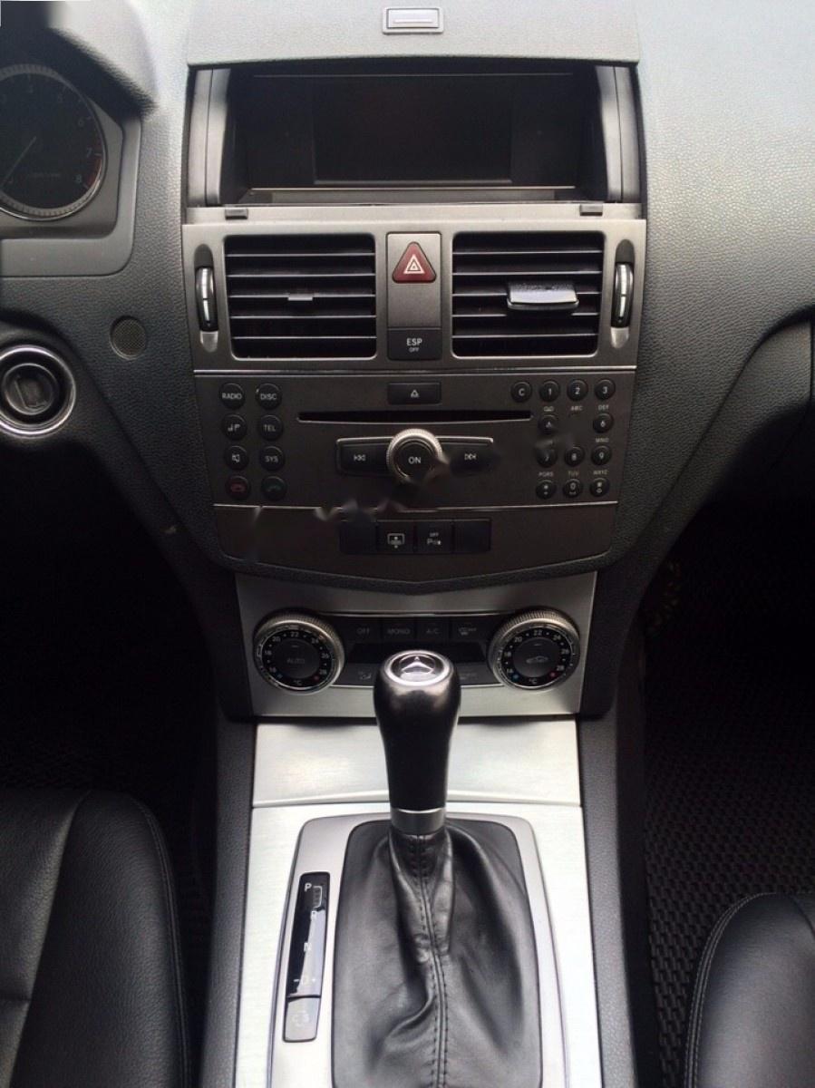 Mercedes-Benz C300  AMG 2010 - Cần bán lại xe Mercedes AMG đời 2010, màu vàng xe gia đình, 660tr