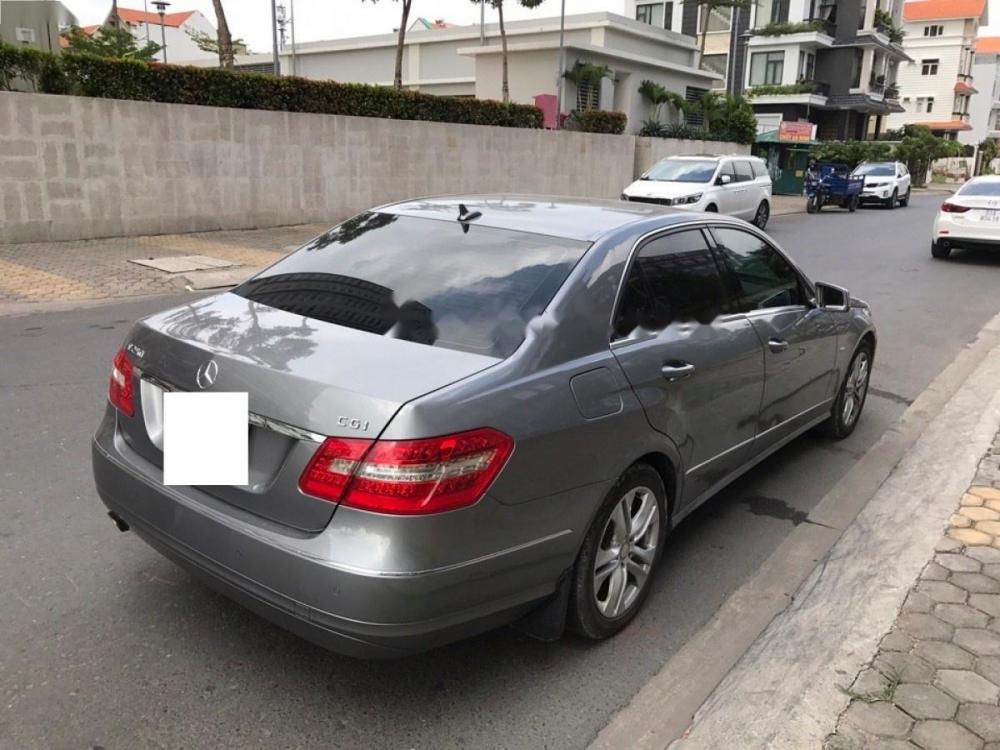 Mercedes-Benz E250 CGI 2009 - Bán ô tô Mercedes E250 CGI đời 2009, màu xám số tự động, giá tốt